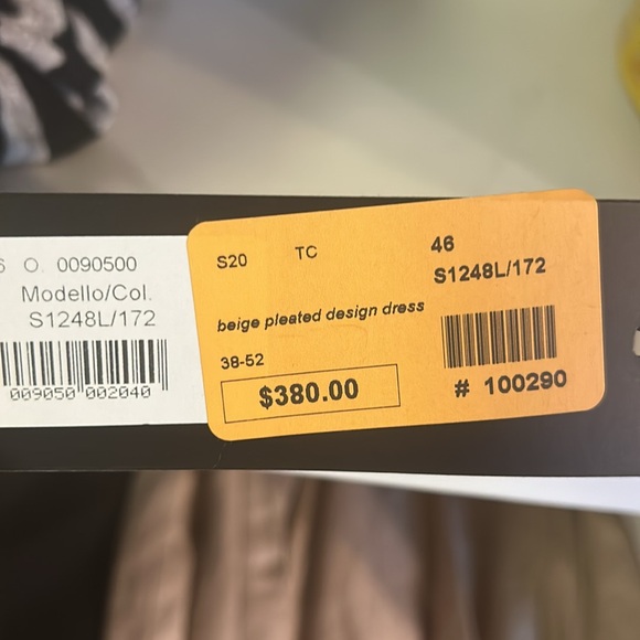 Size 10 Beige dress with gold details made in Italy - Picture 15 of 16